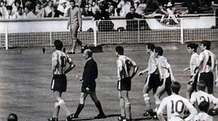 马拉多纳86年世界杯对英格兰