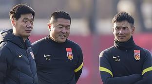 中国男足最新主教练是谁