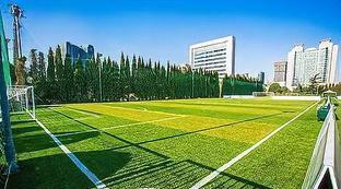 中国足球场地标准尺寸是多少