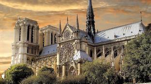 巴黎圣母院建筑风格特点